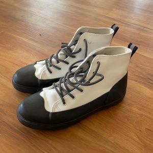 Hunter target rain shoes size 5 boys size 7 womens